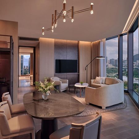 Conrad Shenzhen, The First Art Museum Hotel In Greater Bay Area With The Stunning Bay And Sunset View In The Hotel Terrace Zewnętrze zdjęcie