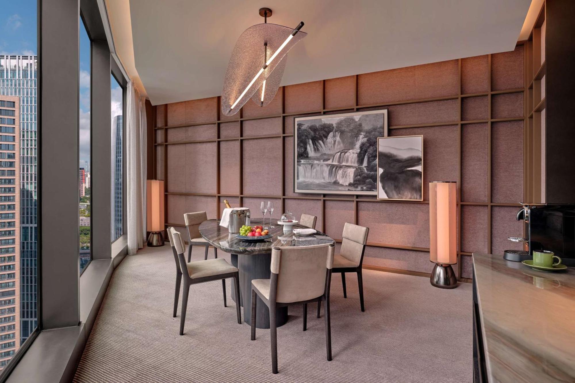Conrad Shenzhen, The First Art Museum Hotel In Greater Bay Area With The Stunning Bay And Sunset View In The Hotel Terrace Zewnętrze zdjęcie
