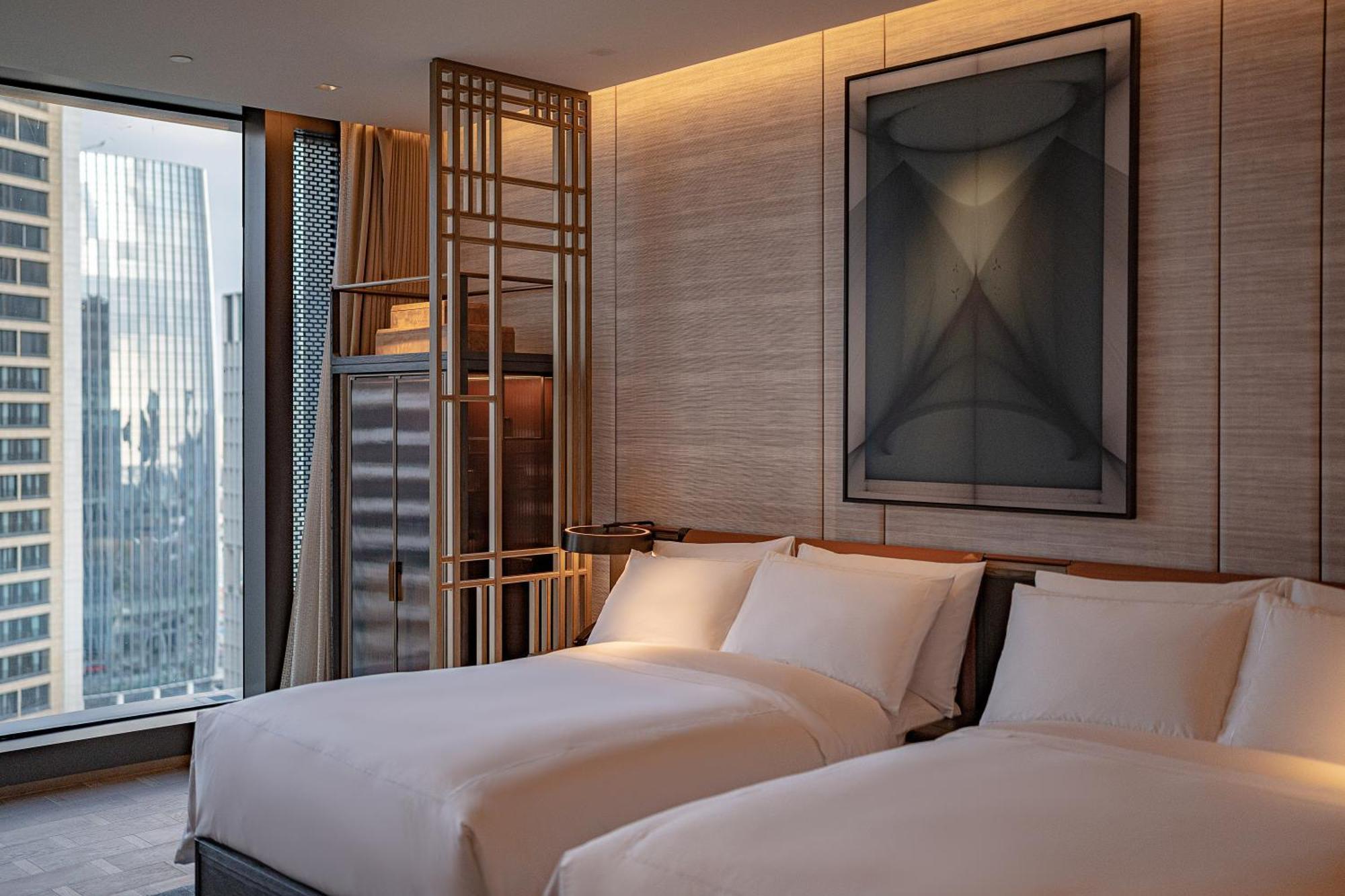 Conrad Shenzhen, The First Art Museum Hotel In Greater Bay Area With The Stunning Bay And Sunset View In The Hotel Terrace Zewnętrze zdjęcie
