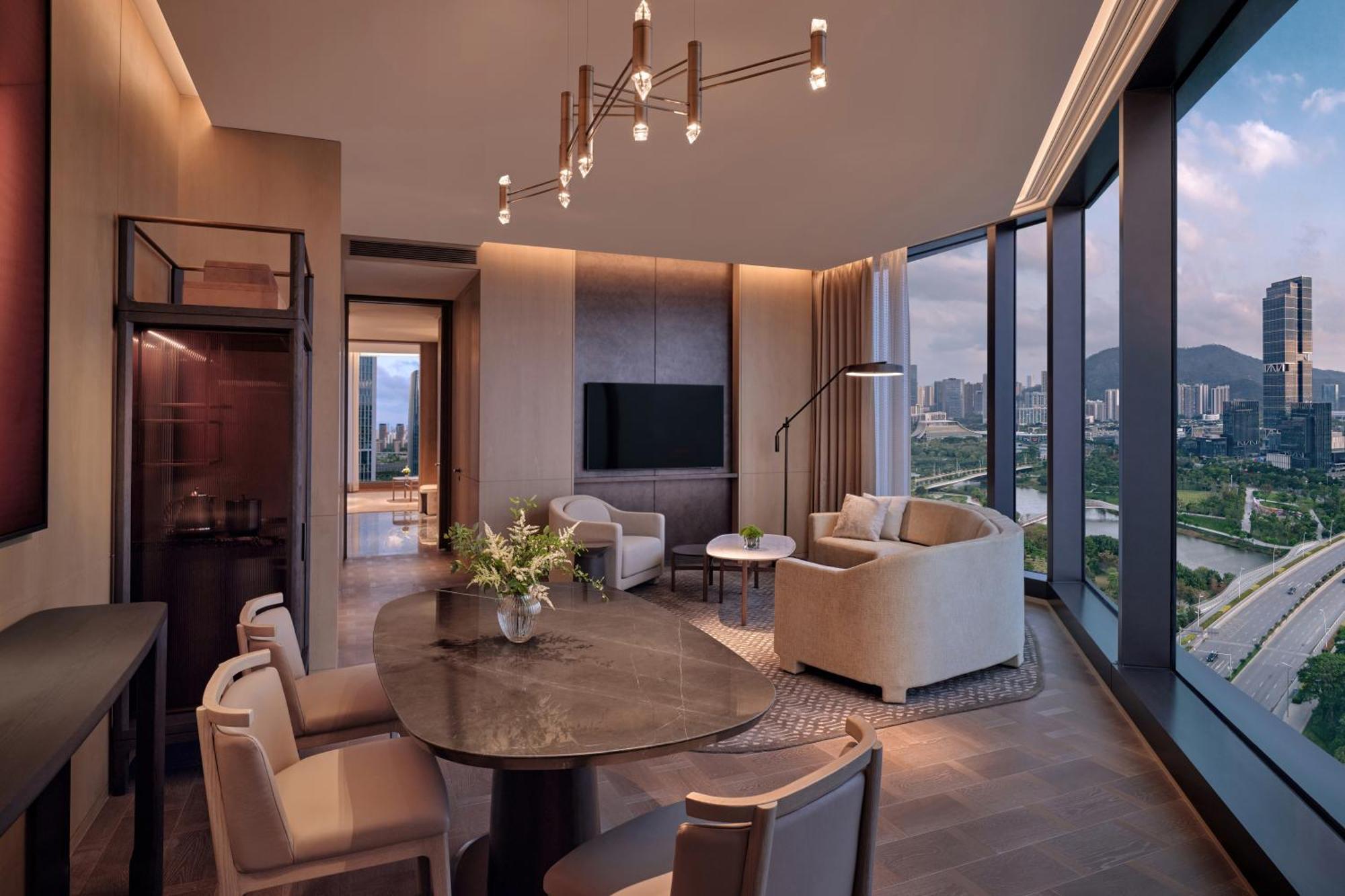 Conrad Shenzhen, The First Art Museum Hotel In Greater Bay Area With The Stunning Bay And Sunset View In The Hotel Terrace Zewnętrze zdjęcie