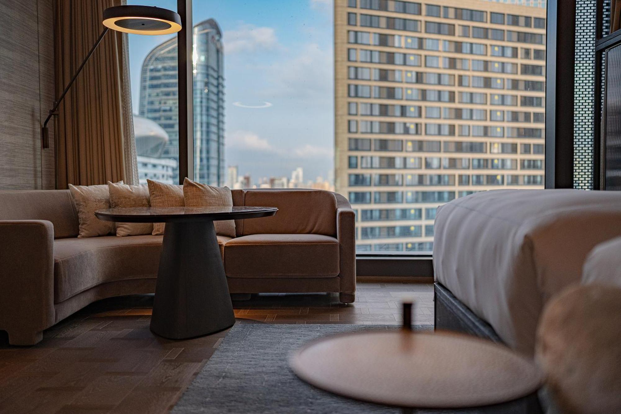 Conrad Shenzhen, The First Art Museum Hotel In Greater Bay Area With The Stunning Bay And Sunset View In The Hotel Terrace Zewnętrze zdjęcie
